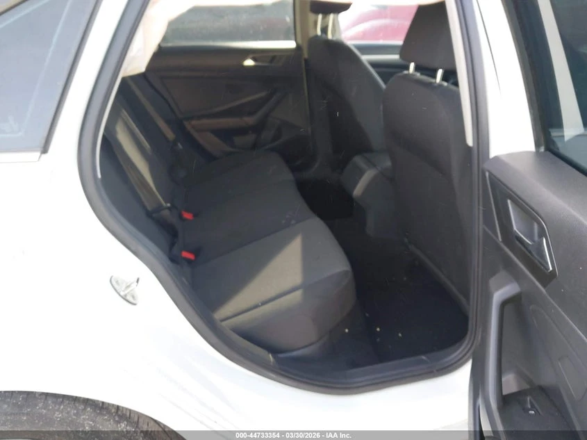 VW Jetta 1.4l Volkswagen 1.4T R-Line Se* ����� �� ���*  | Mobile.bg � ����������� 8