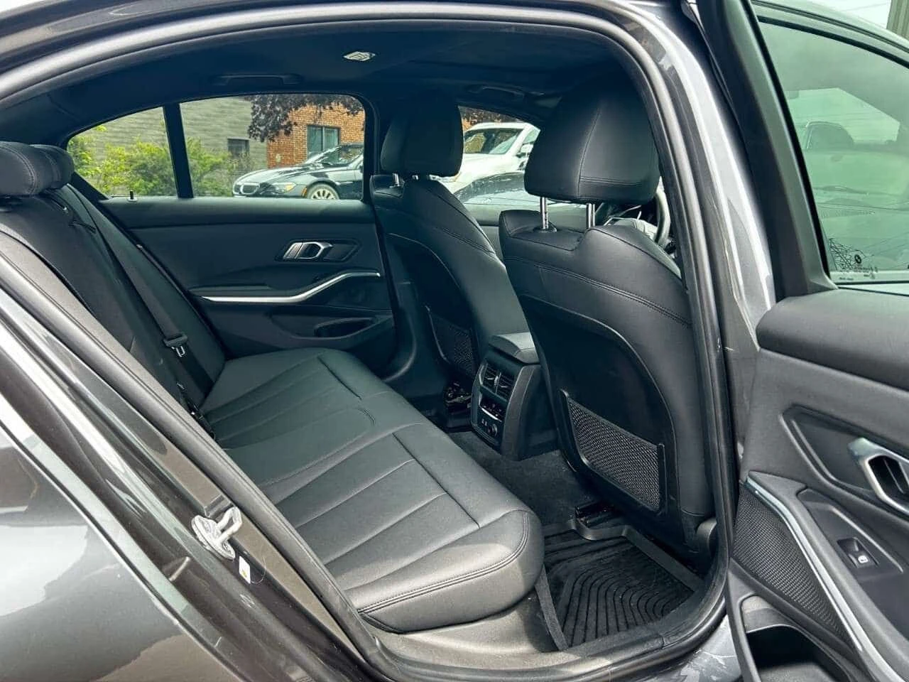 BMW 330 * 330i xDrive Sedan  * CARFAX * ����  | Mobile.bg � ����������� 16