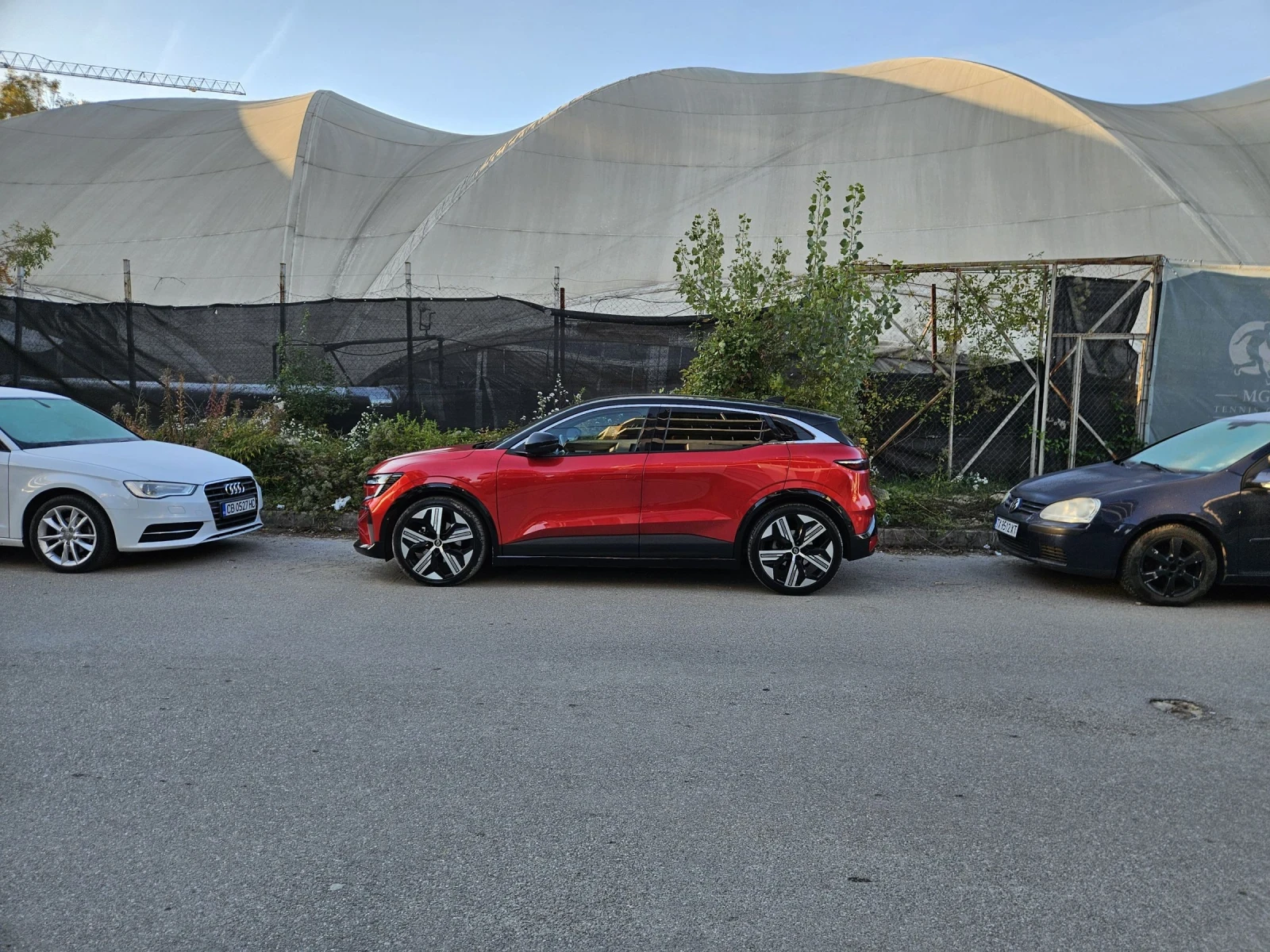 Renault Megane E-tech electric Iconic, AC 22KW, в гаранция
