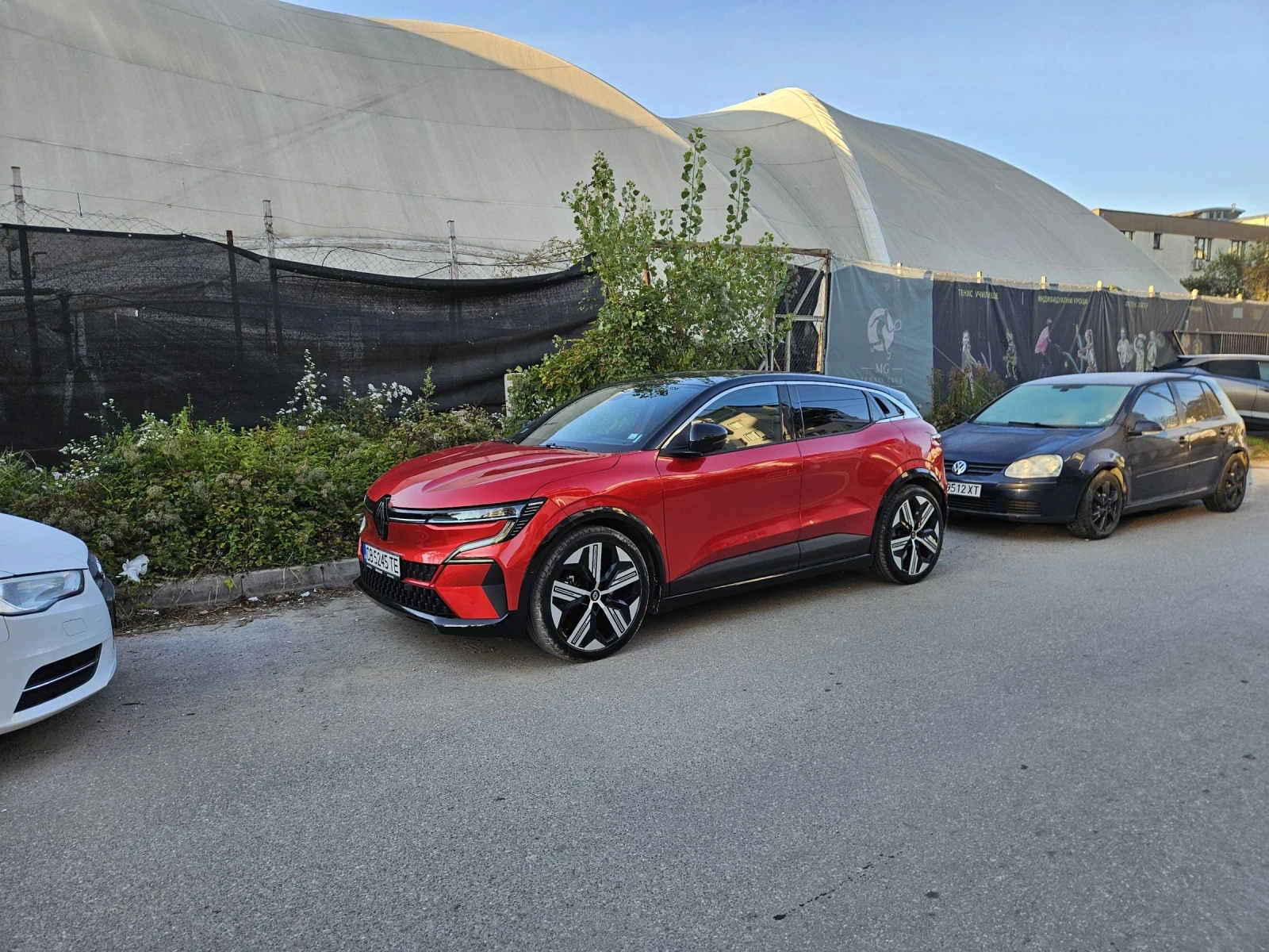 Renault Megane E-tech electric Iconic, AC 22KW, в гаранция, снимка 3 - Автомобили и джипове - 55450558