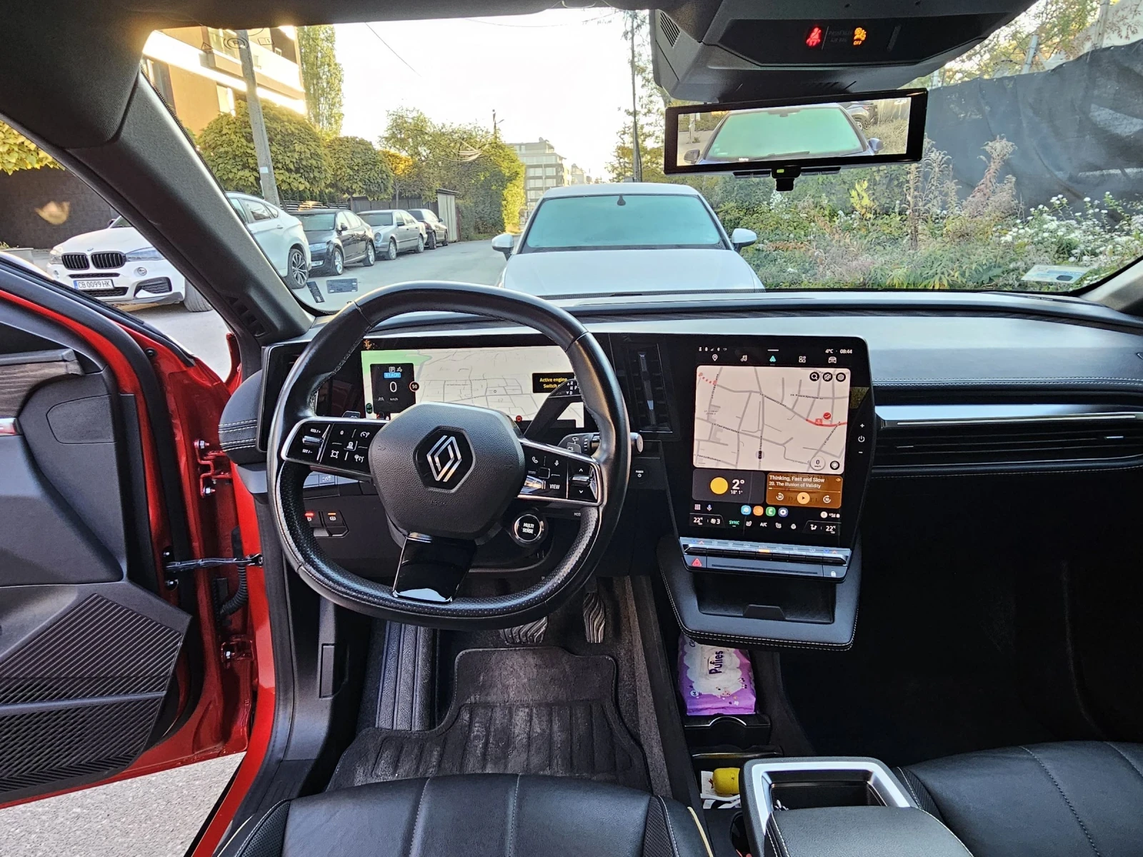 Renault Megane E-tech electric Iconic, AC 22KW, в гаранция, снимка 10 - Автомобили и джипове - 55450558