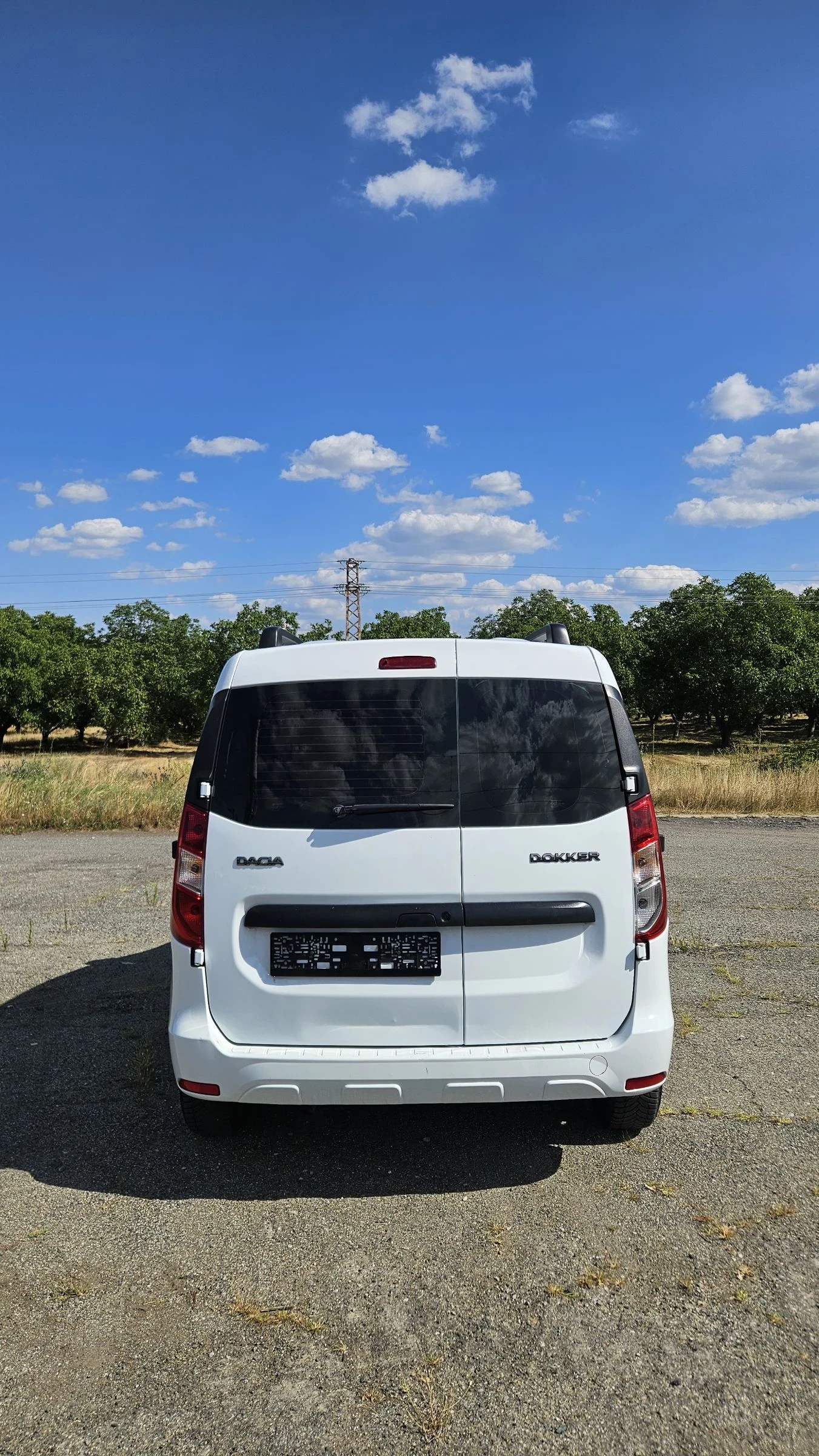 Dacia Dokker 1.6 SCe / фабрична Газ , снимка 5 - Автомобили и джипове - 55467712