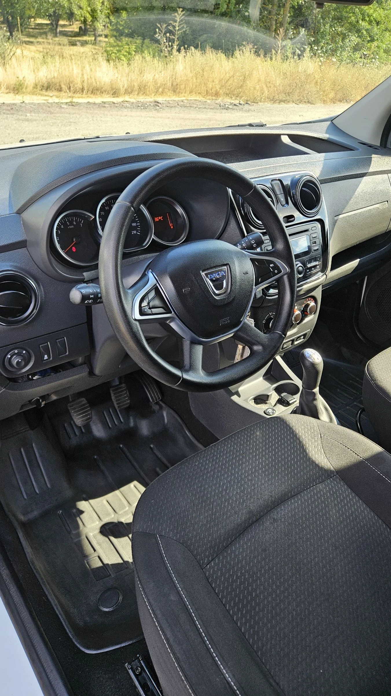 Dacia Dokker 1.6 SCe / фабрична Газ , снимка 7 - Автомобили и джипове - 55467712