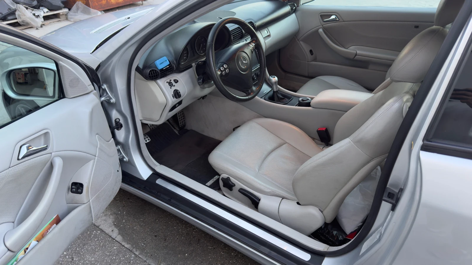 Mercedes-Benz C 200 2.0 163 кс навигация , снимка 11 - Автомобили и джипове - 55494368