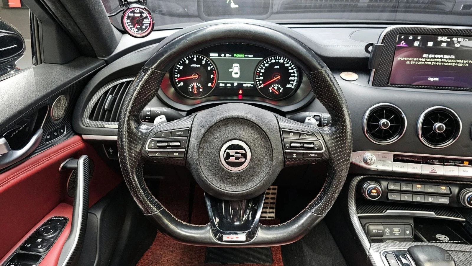 Kia Stinger 3.3Т GT * ОБДУХ* AWD* 360* HUD* PANO* АВТОРЕДИТ, снимка 13 - Автомобили и джипове - 55615855