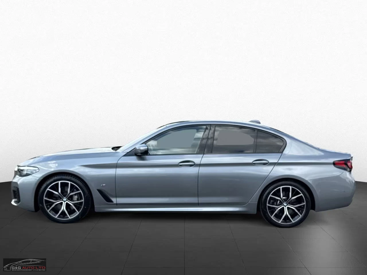 BMW 540 xDRIVE/340HP/M SPORT/CAM/HUD/MEMO/744z, снимка 2 - Автомобили и джипове - 55661068