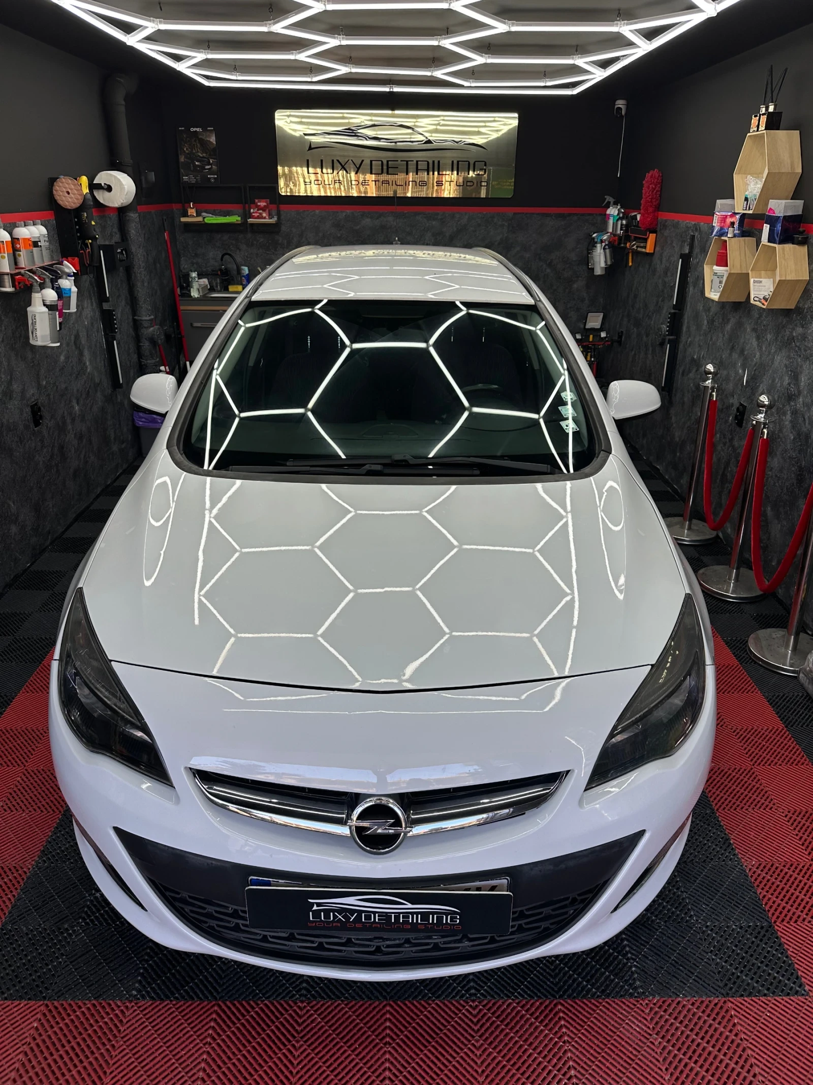 Opel Astra 1.4 Turbo LPG, снимка 5 - Автомобили и джипове - 55978345