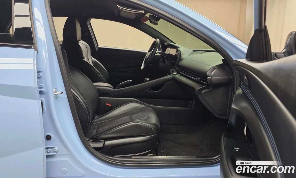 Hyundai Elantra 2.0 N, снимка 15 - Автомобили и джипове - 56155868