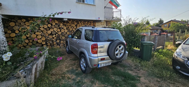 Toyota Rav4, снимка 2 - Автомобили и джипове - 47512395