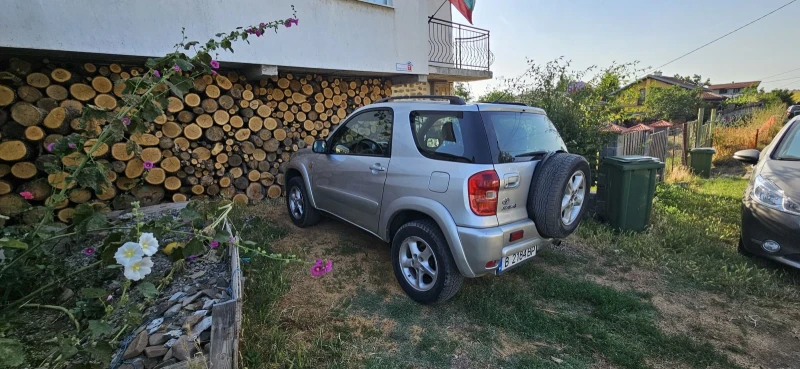 Toyota Rav4, снимка 3 - Автомобили и джипове - 47512395