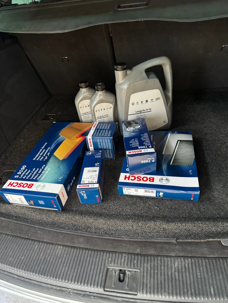 VW Touareg, снимка 9 - Автомобили и джипове - 52656577