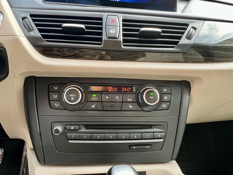 BMW X1 2.0d, Xdrive, X-Line, Carplay, сервизна история, снимка 9 - Автомобили и джипове - 53409916