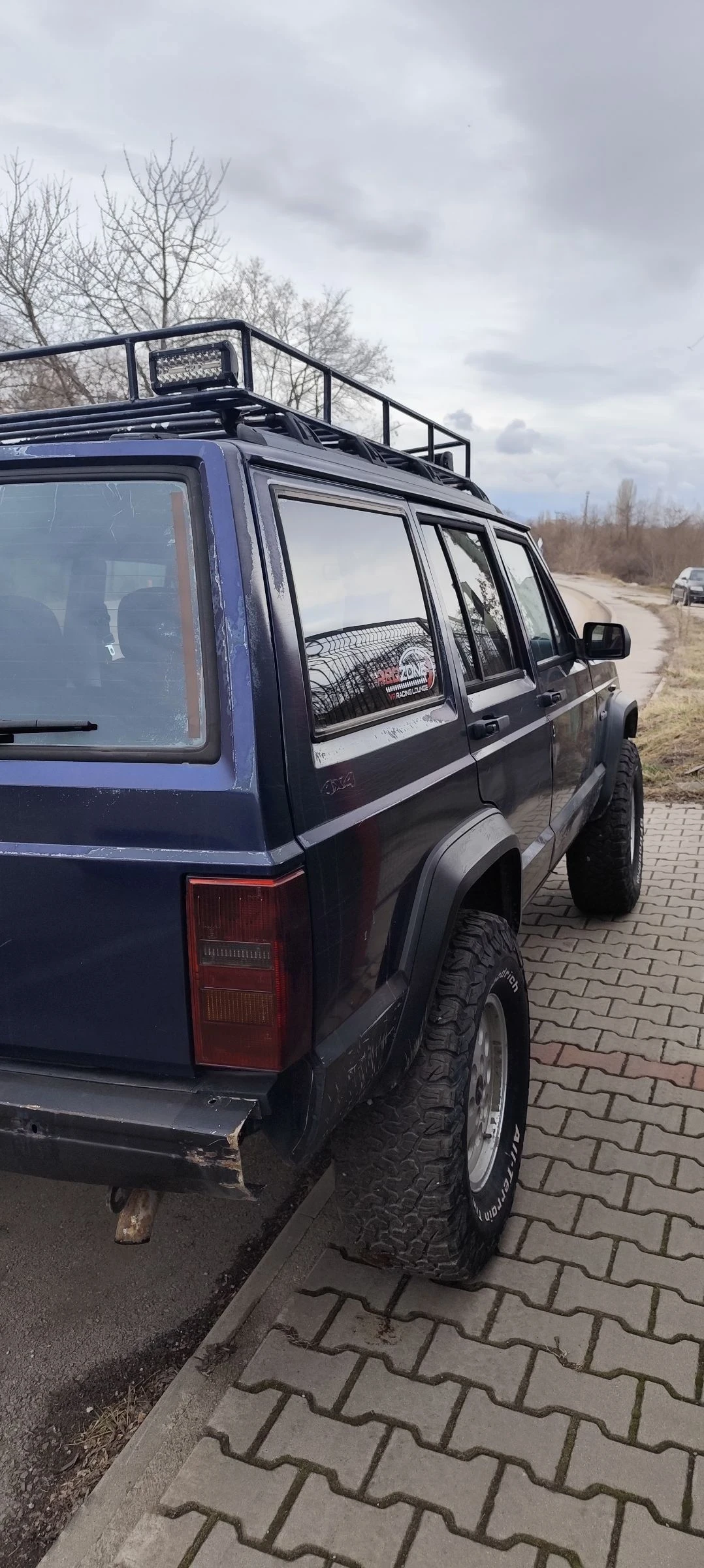 Jeep Cherokee  - изображение 7