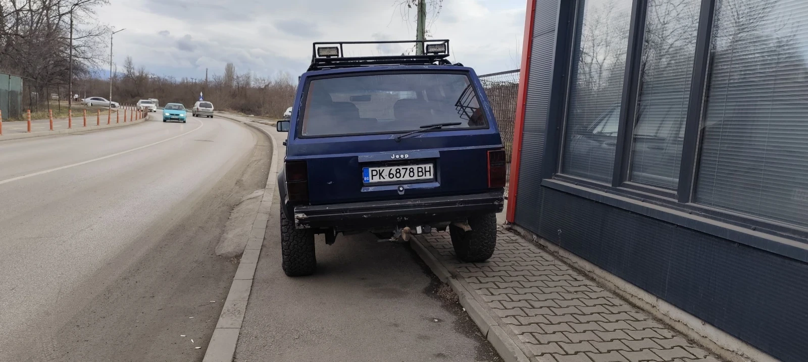 Jeep Cherokee  - изображение 2