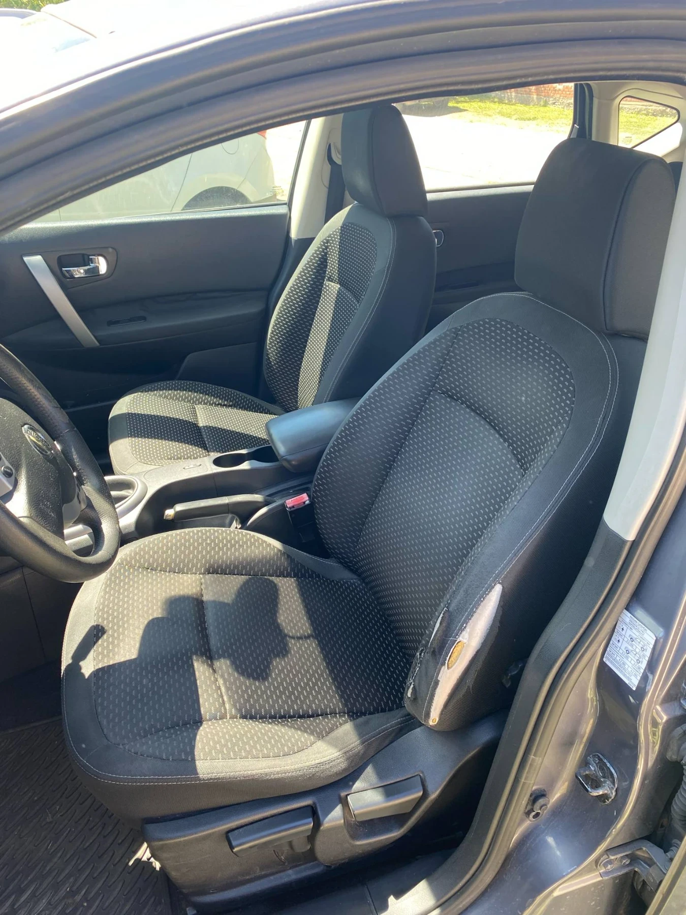 Nissan Qashqai 1.6 i * Panorama* СПЕШНО - изображение 7