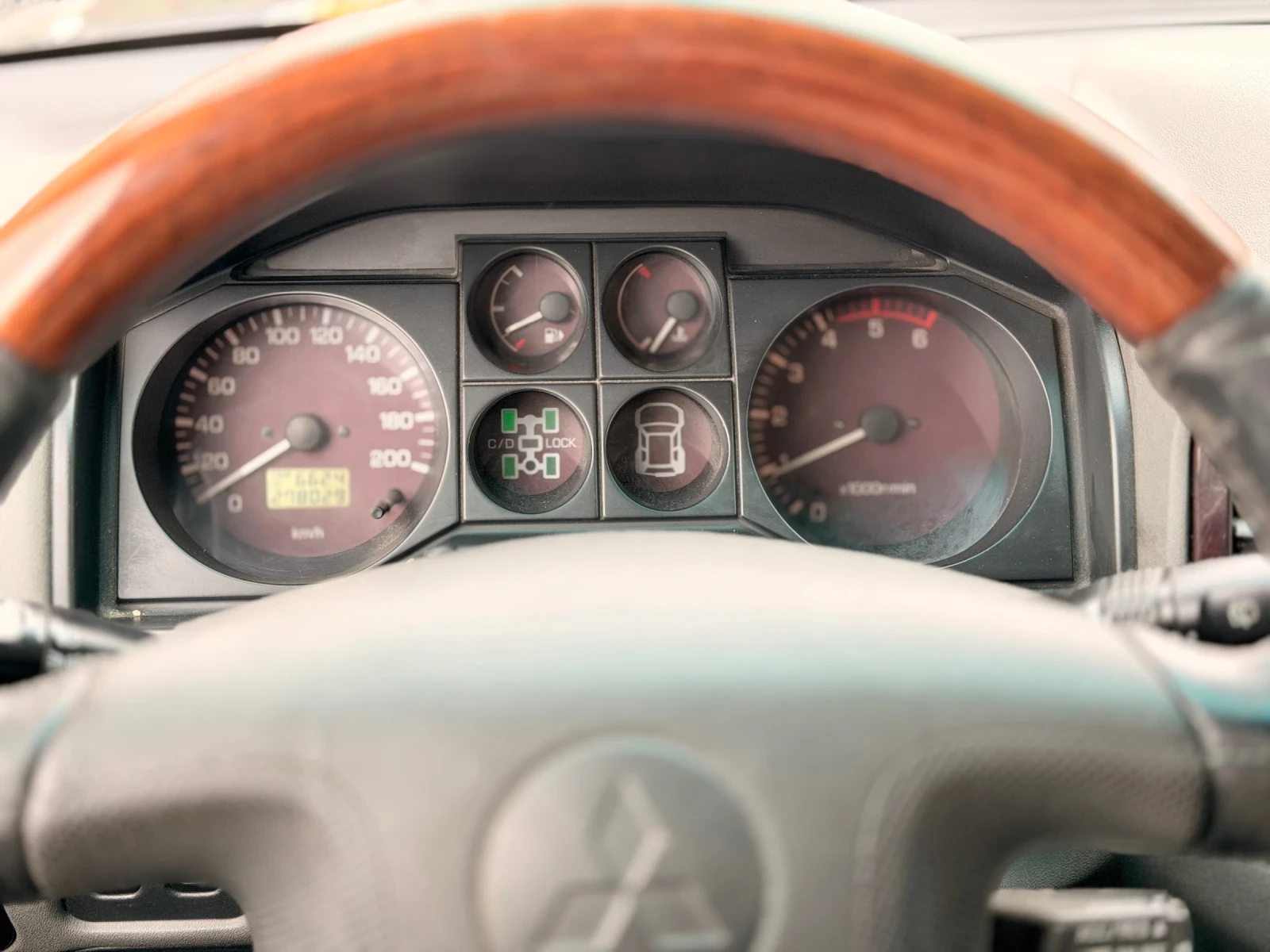 Mitsubishi Pajero 3.2 163 к.с., снимка 8 - Автомобили и джипове - 53609901