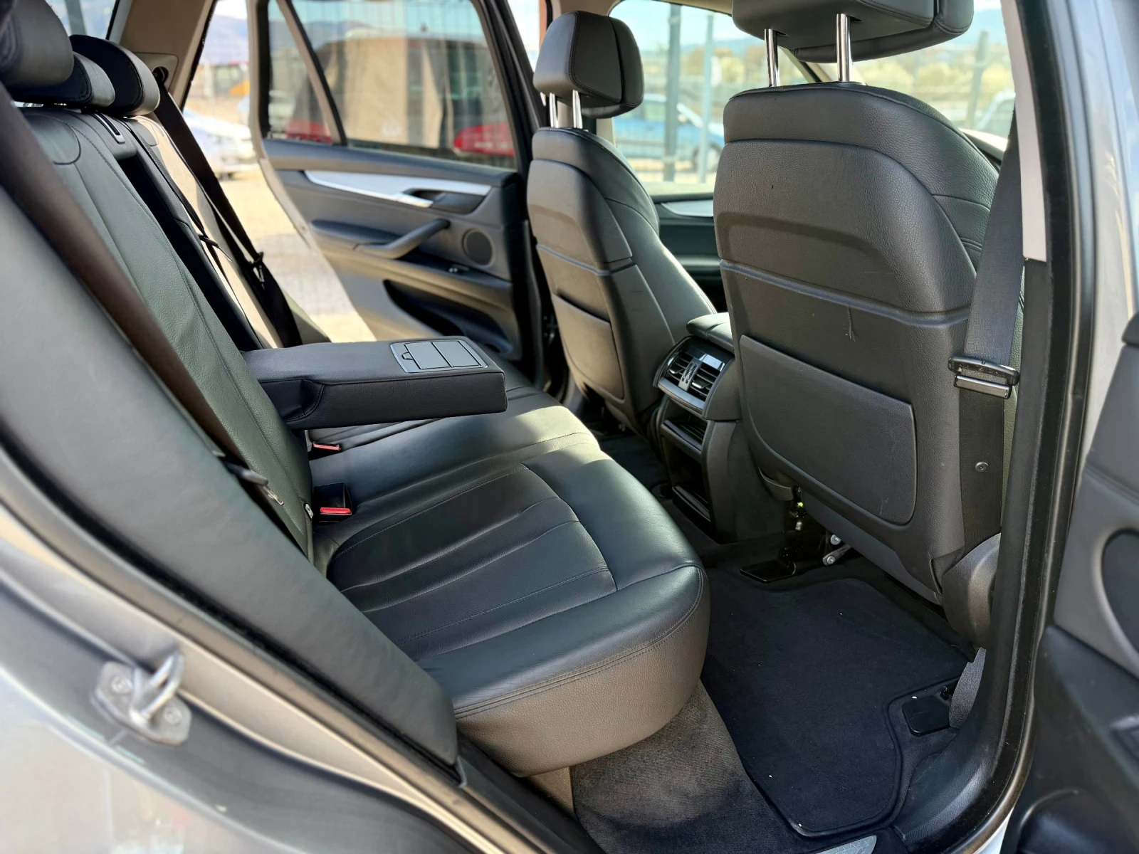 BMW X5 SPORT / ПОДГРЕВ / ОБДУХВАНЕ / КАМЕРА / HEAD UP , снимка 13 - Автомобили и джипове - 53904150