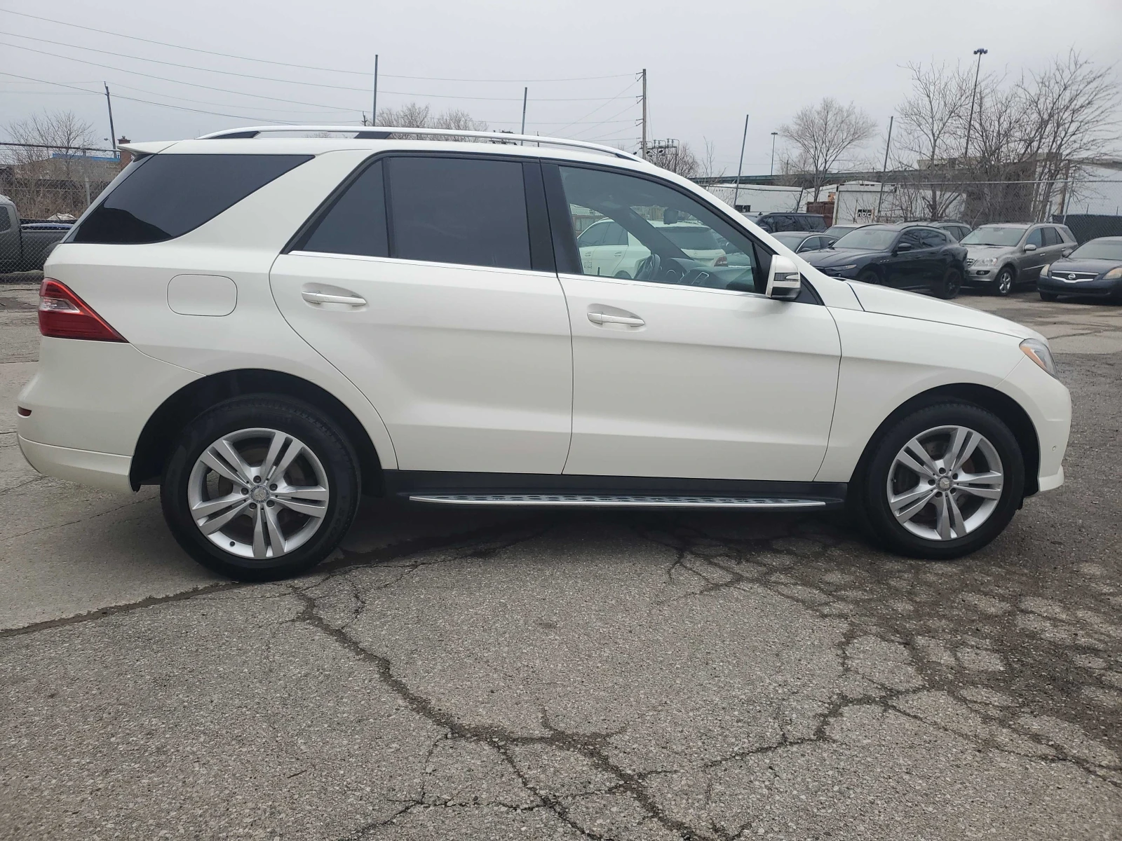 Mercedes-Benz ML 350 D * СЕРВИЗНА ИСТОРИЯ * CARFAX * , снимка 4 - Автомобили и джипове - 53940511