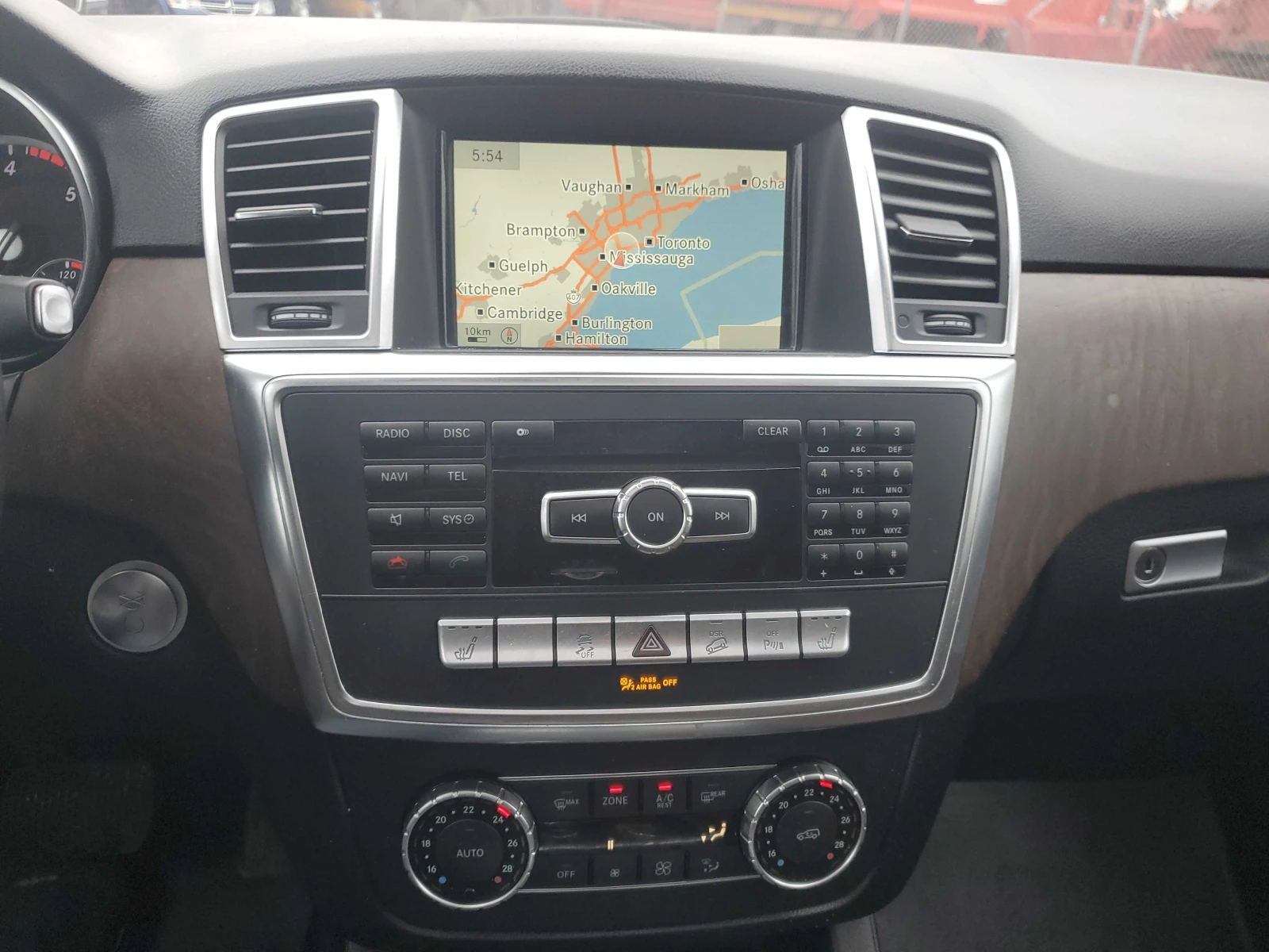 Mercedes-Benz ML 350 D * СЕРВИЗНА ИСТОРИЯ * CARFAX * , снимка 9 - Автомобили и джипове - 53940511