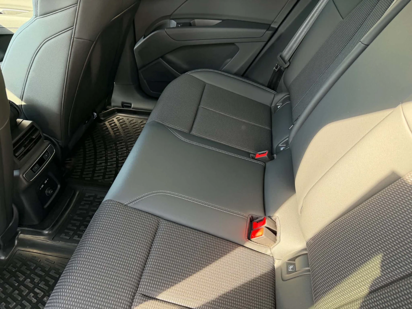Audi Q4 E-tron45 286 hp Sline, снимка 12 - Автомобили и джипове - 54547739