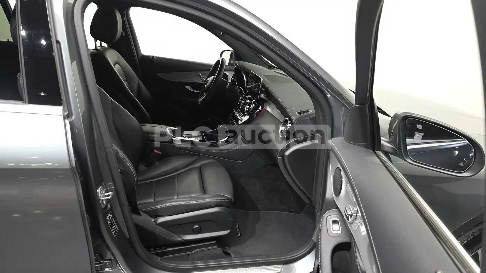 Mercedes-Benz GLC 220 d| PANO| HEAD UP| КАМЕРА| ВКЛ.ТЕХНОТЕСТ, снимка 8 - Автомобили и джипове - 54616908