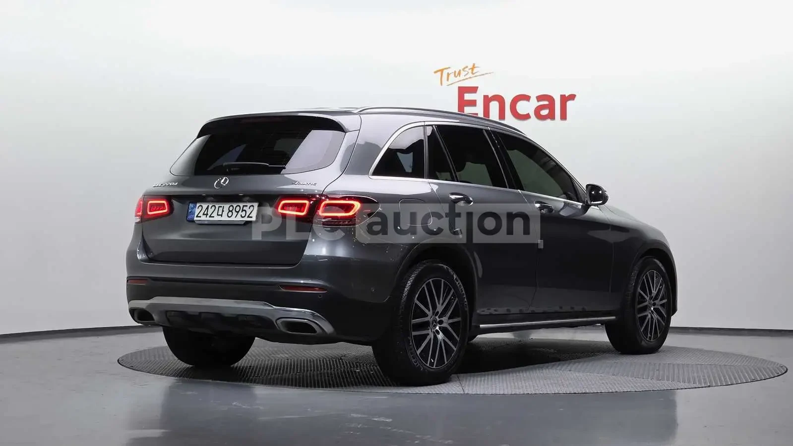 Mercedes-Benz GLC 220 d| PANO| HEAD UP| КАМЕРА| ВКЛ.ТЕХНОТЕСТ, снимка 3 - Автомобили и джипове - 54616908