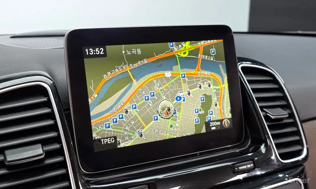 Mercedes-Benz GLE 350 TOP/LOW KM, снимка 11 - Автомобили и джипове - 54749807