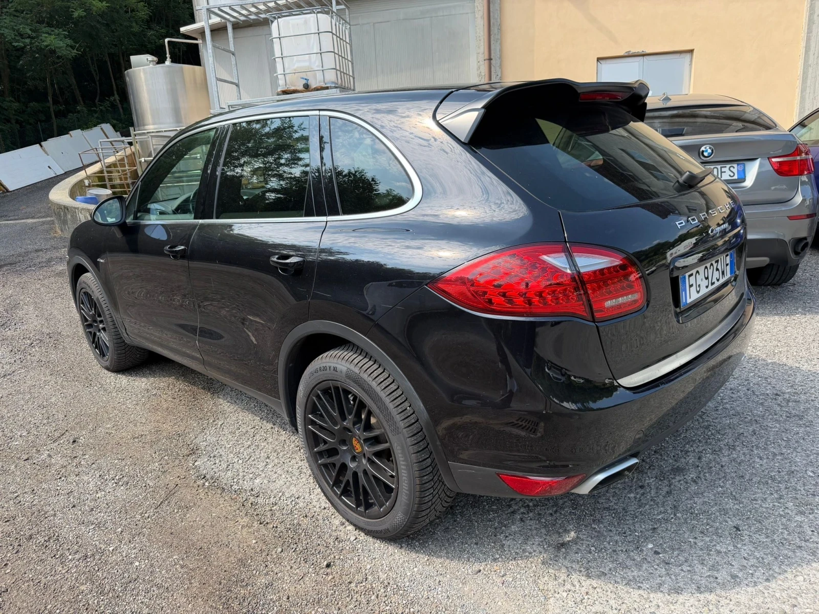Porsche Cayenne 3.0d 245кс* 8ZF* Въздух* Панорама* , снимка 4 - Автомобили и джипове - 55231938