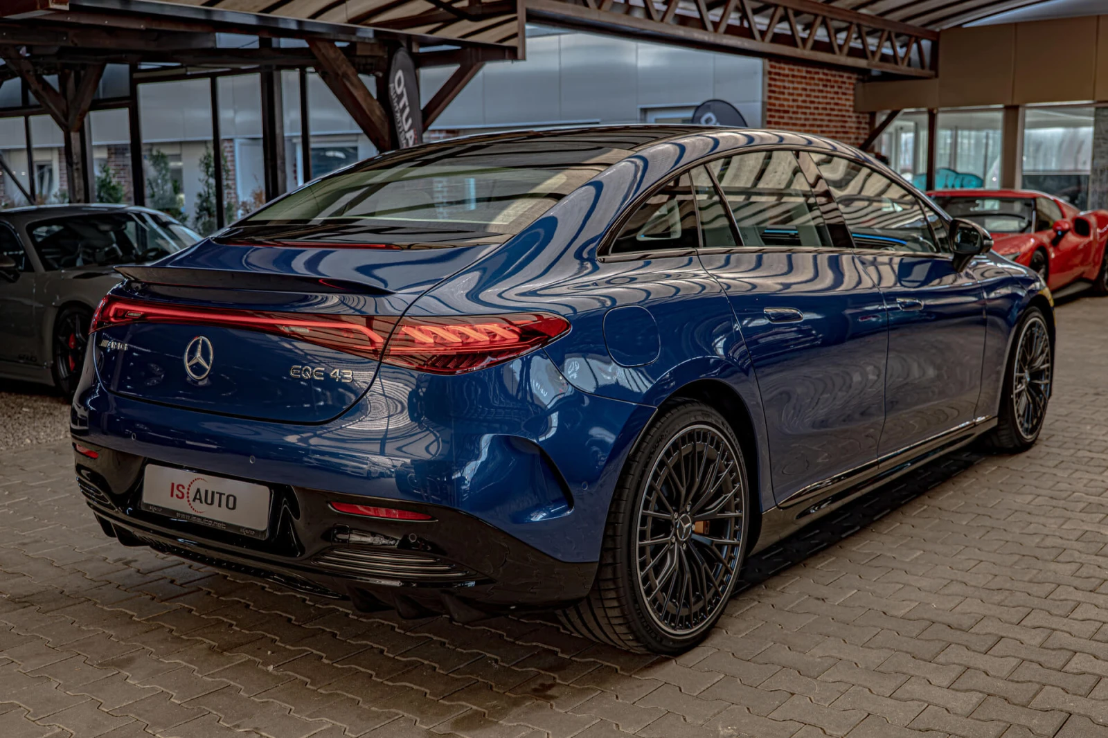 Mercedes-Benz EQE 43 AMG/4Matic/100kWh/Burmester/Обдухване/Панорама/, снимка 6 - Автомобили и джипове - 55903048