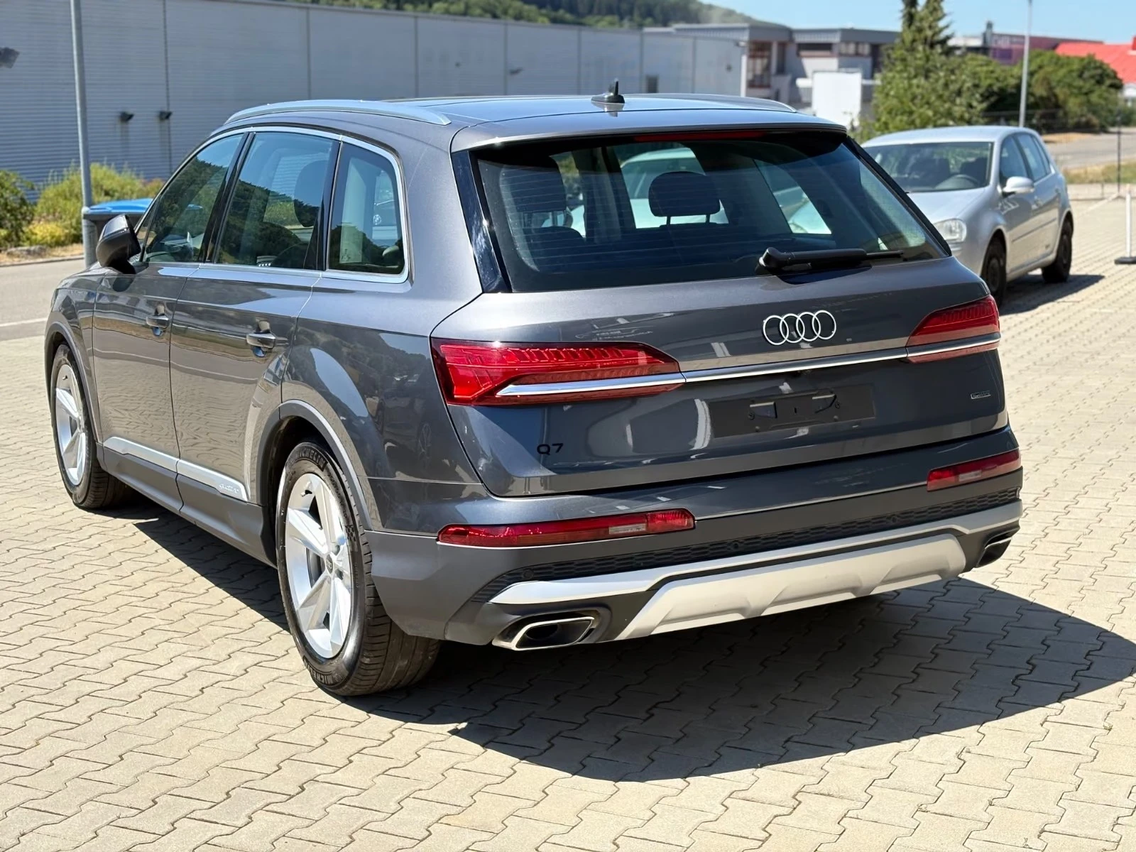 Audi Q7, снимка 3 - Автомобили и джипове - 56709701