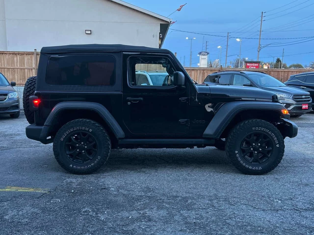 Jeep Wrangler * Willys * CARFAX * 2 КЛЮЧА * , снимка 3 - Автомобили и джипове - 56734595