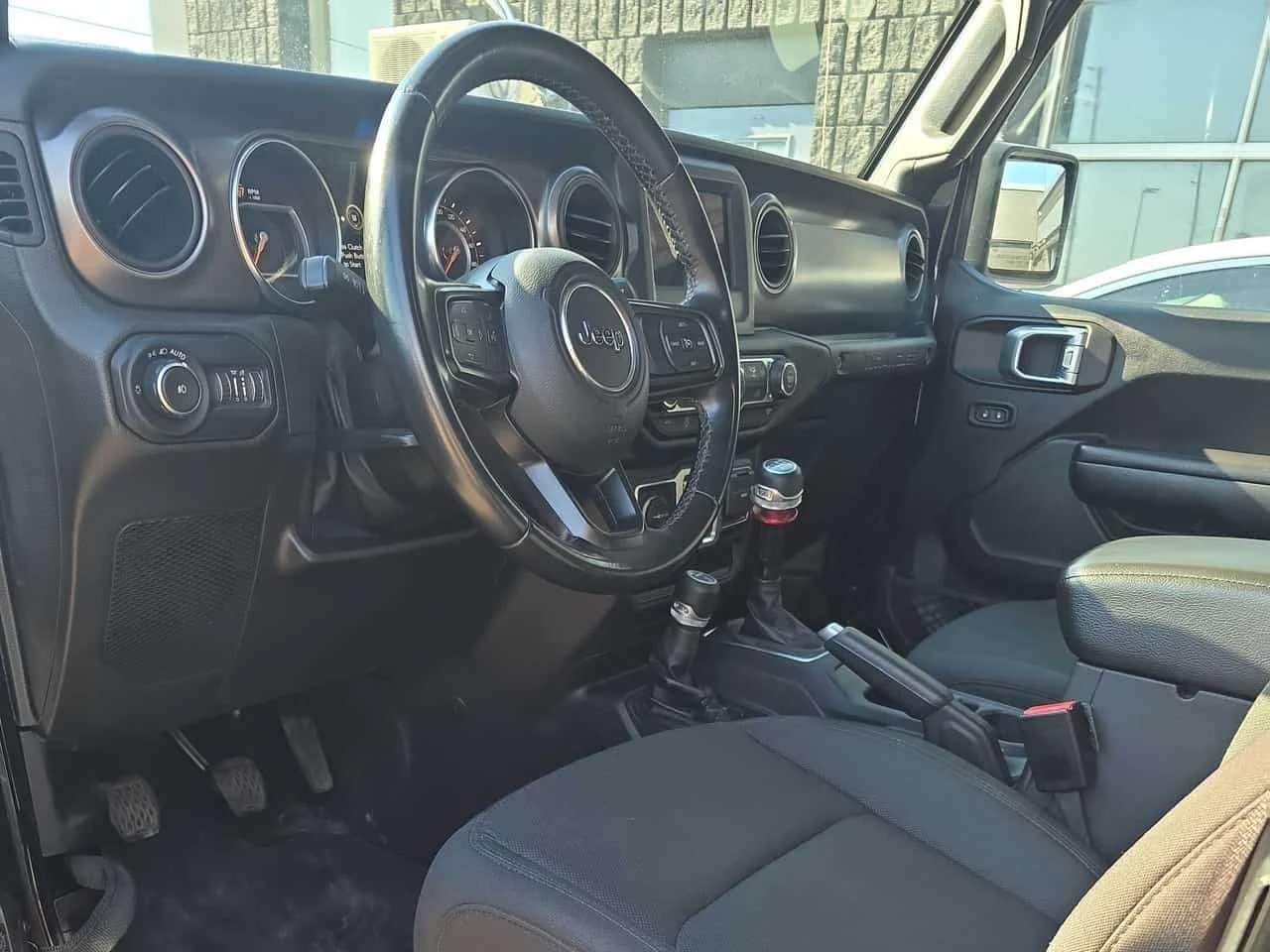 Jeep Wrangler * Willys * CARFAX * 2 КЛЮЧА * , снимка 12 - Автомобили и джипове - 56734595