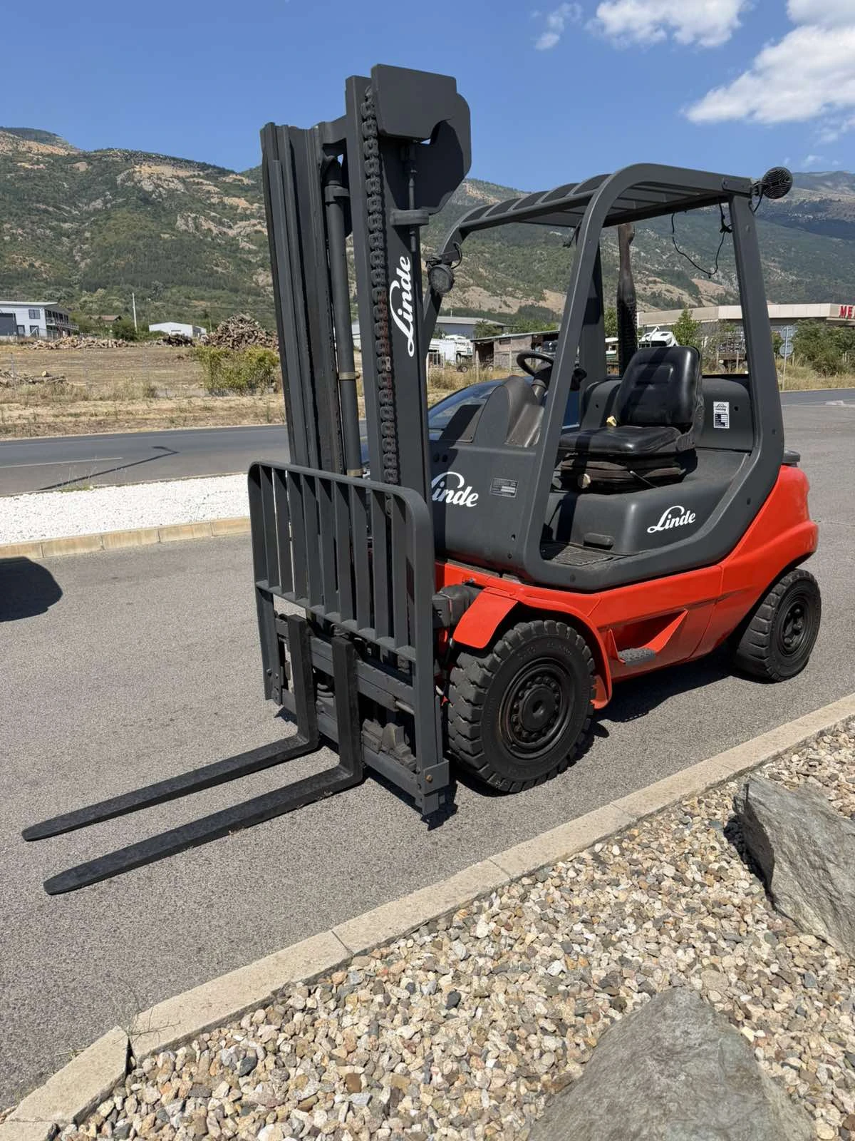 Мотокар Linde H25D-03 Дизел, снимка 7 - Индустриална техника - 55641284