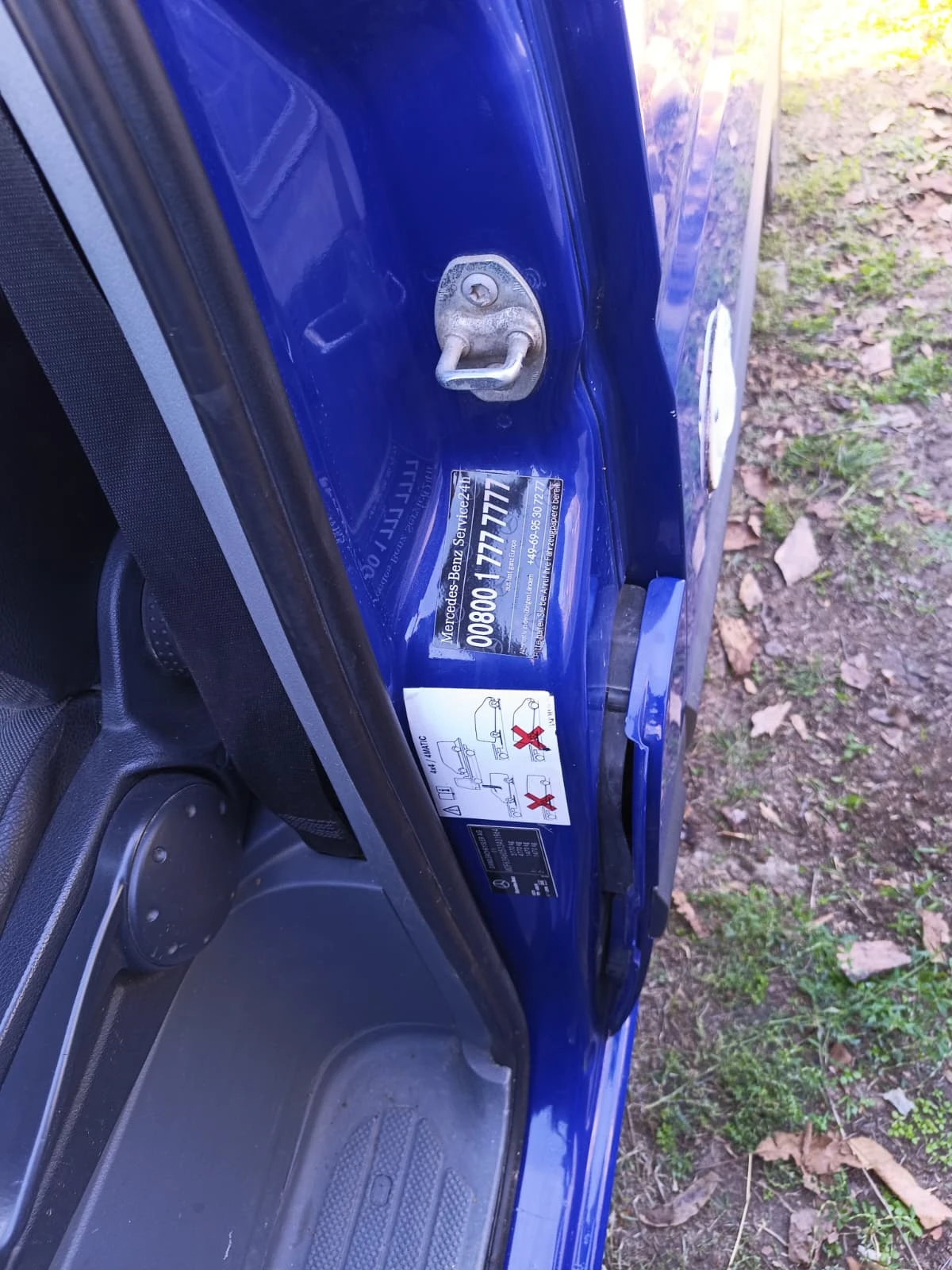  Mercedes-Benz 111 4* 4  | Mobile.bg   7