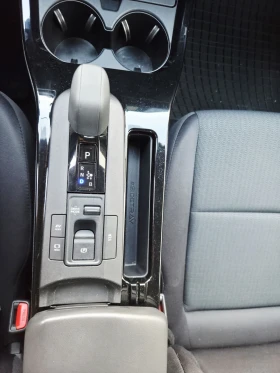 Обява за продажба на Toyota Prius 2.0 HIBRID ~54 000 лв. - изображение 11 | Auto.bg Обява за продажба на Toyota Prius 2.0 HIBRID ~54 000 лв. - изображение 11