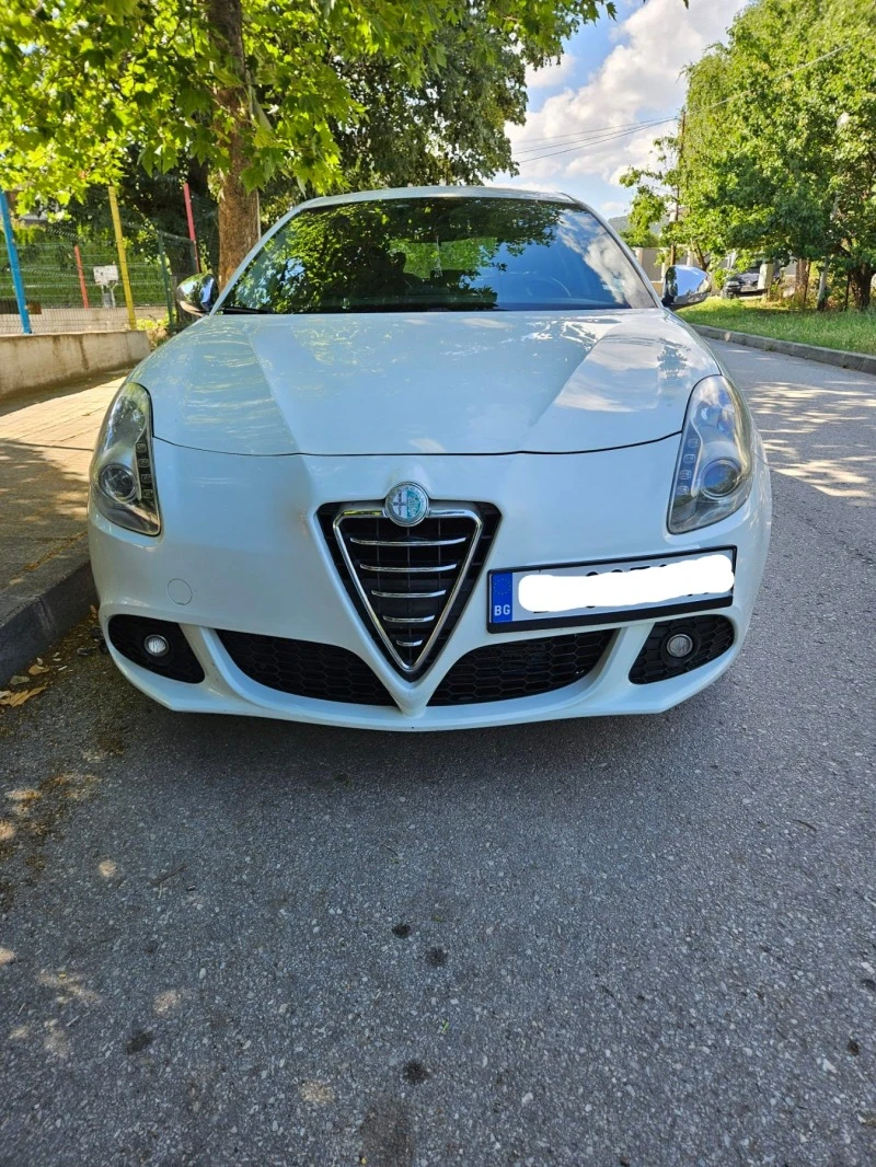 Alfa Romeo Giulietta JTDM-2 140кс * кожа, снимка 6 - Автомобили и джипове - 46660285