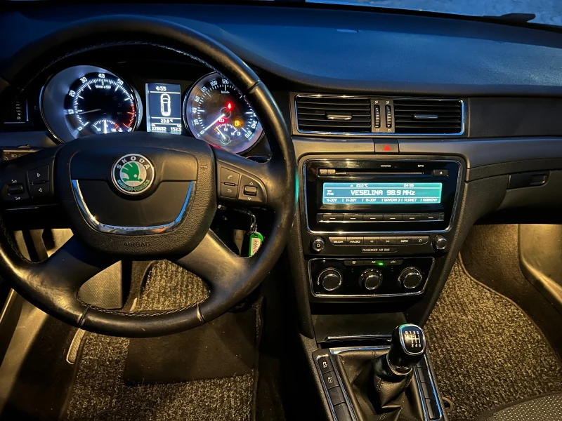 Skoda Superb 1.8 TSi 160 pH , снимка 6 - Автомобили и джипове - 47793960