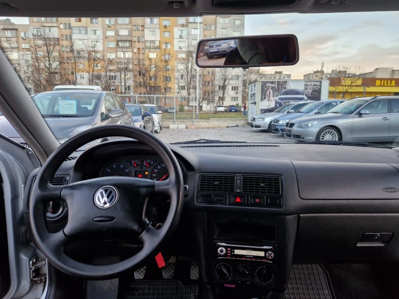 VW Golf 1.4i klima , снимка 11 - Автомобили и джипове - 48386864