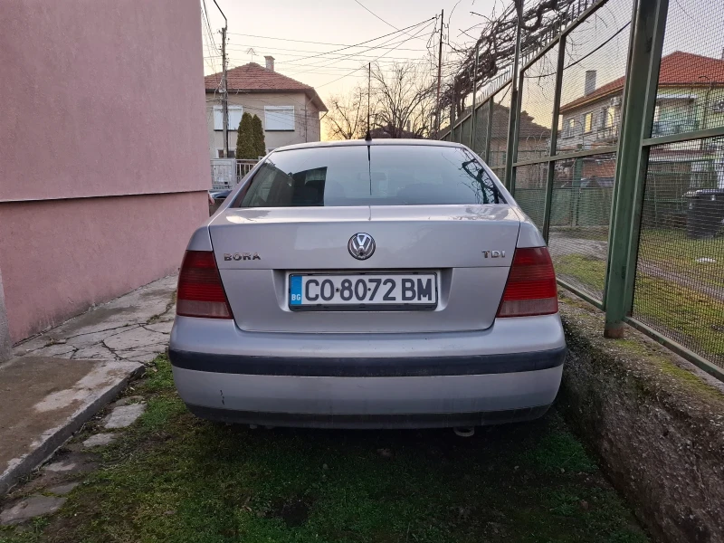 VW Bora, снимка 6 - Автомобили и джипове - 49378595