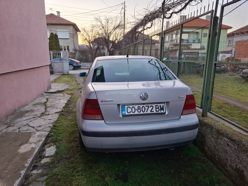 VW Bora, снимка 2 - Автомобили и джипове - 49378595