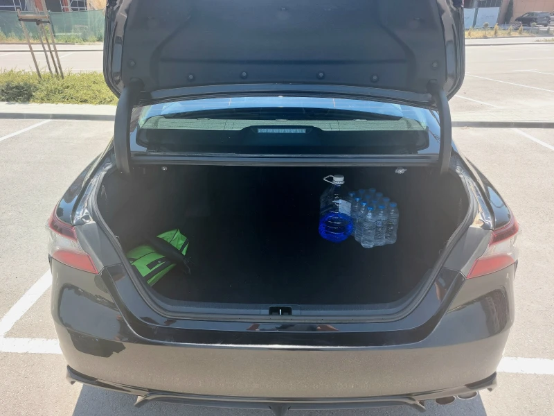 Toyota Camry SE, снимка 10 - Автомобили и джипове - 52146201