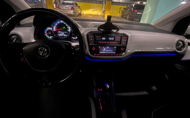 VW Up E-UP, снимка 14 - Автомобили и джипове - 52599910