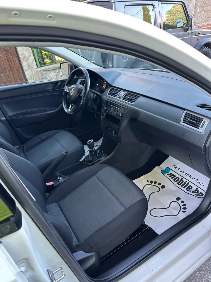 Skoda Rapid 1.2TSI 105k, снимка 10 - Автомобили и джипове - 52116297