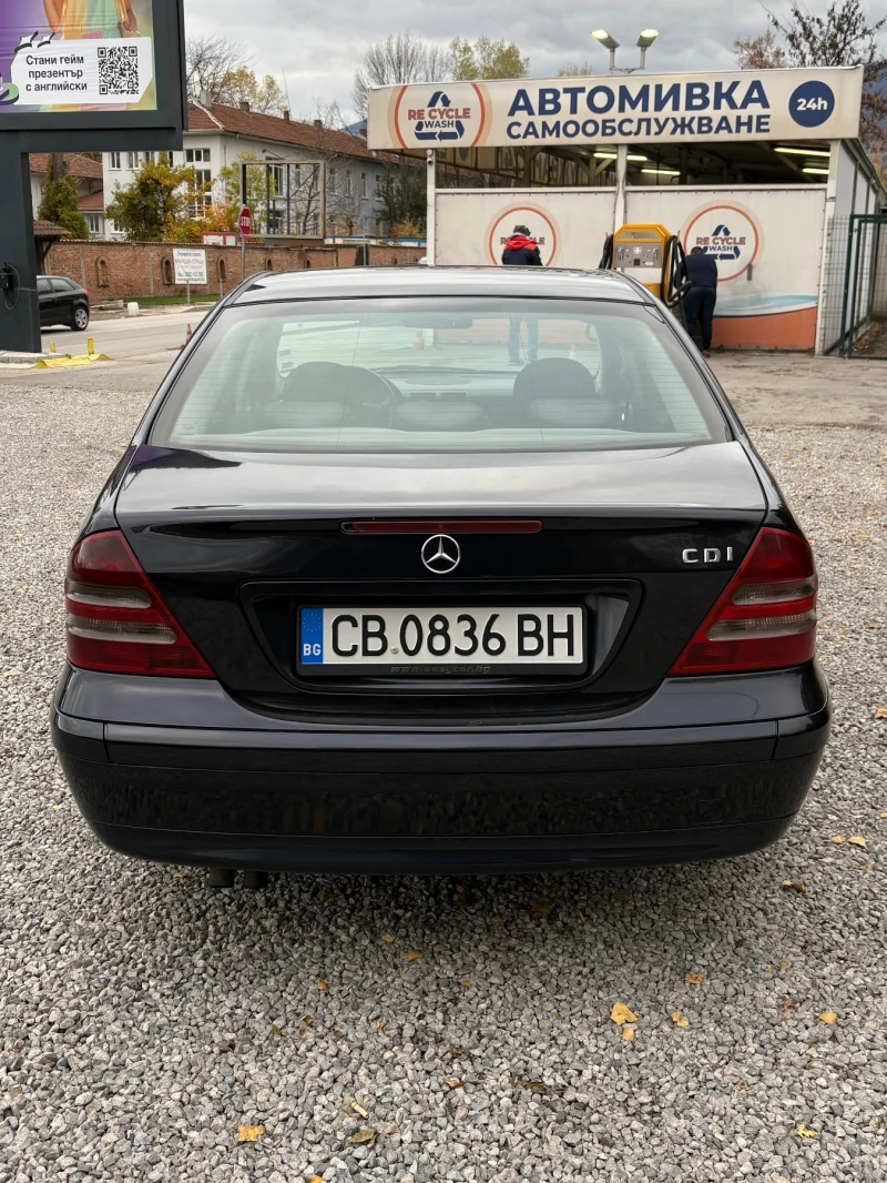 Mercedes-Benz C 200, снимка 4 - Автомобили и джипове - 52321297