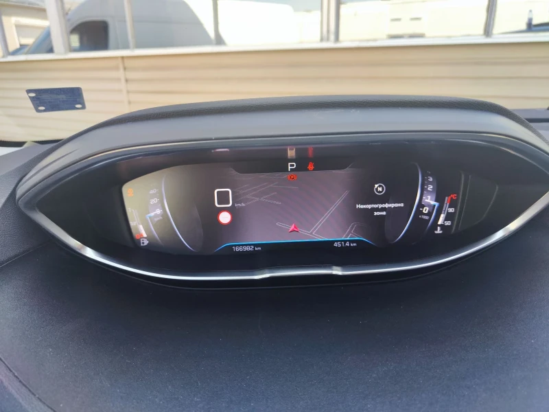 Peugeot 3008 1.5 BLUE- HDI, снимка 12 - Автомобили и джипове - 52541055