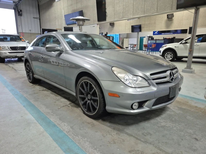 Mercedes-Benz CLS 550 ЗАДНО * * CARFAX * * ЧЕРЕН САЛОН * * , снимка 2 - Автомобили и джипове - 53290014