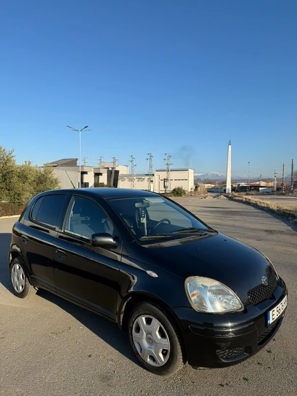 Toyota Yaris 1.0, снимка 2 - Автомобили и джипове - 53152256