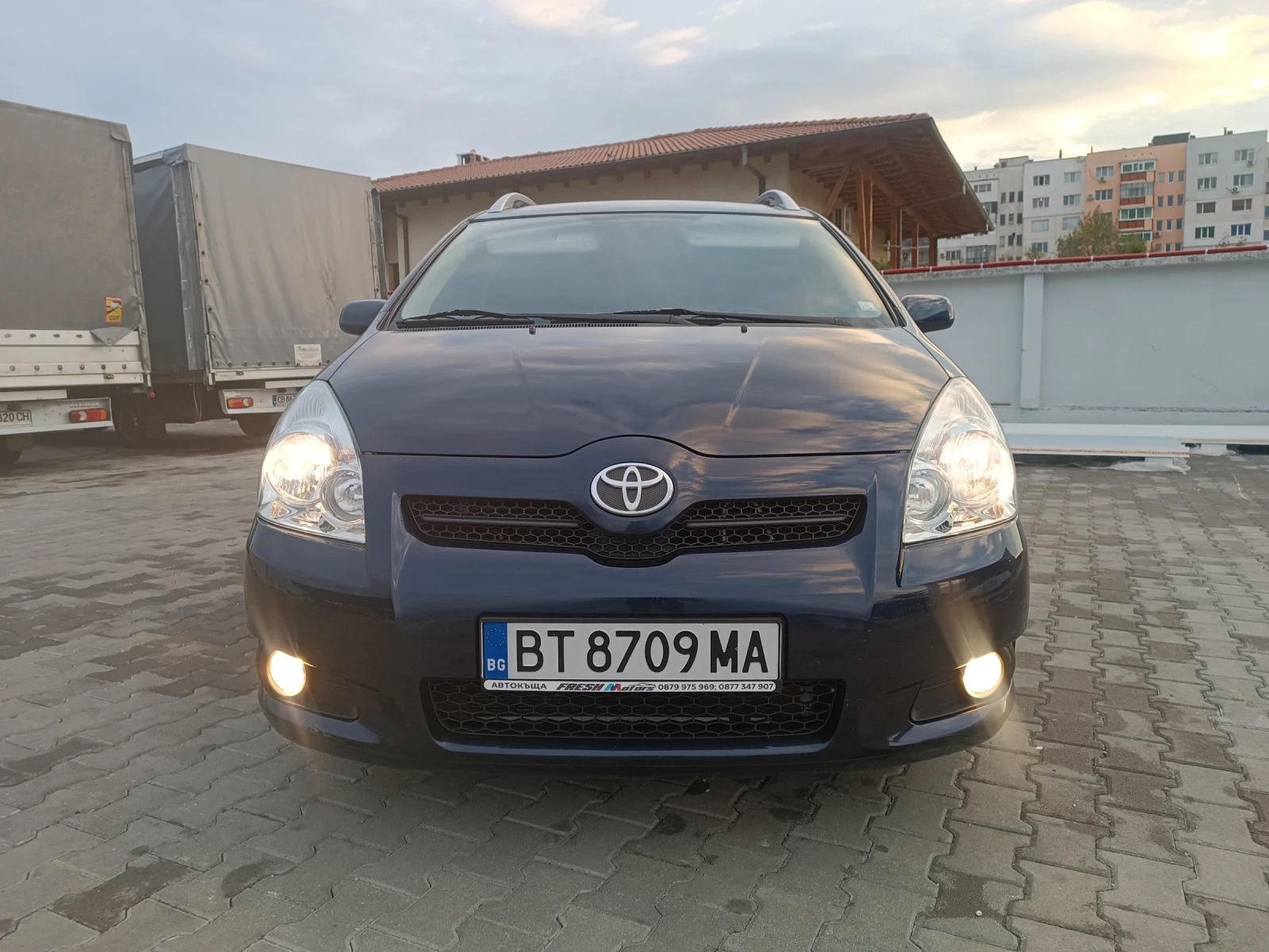 Toyota Corolla verso 2.2 - изображение 3