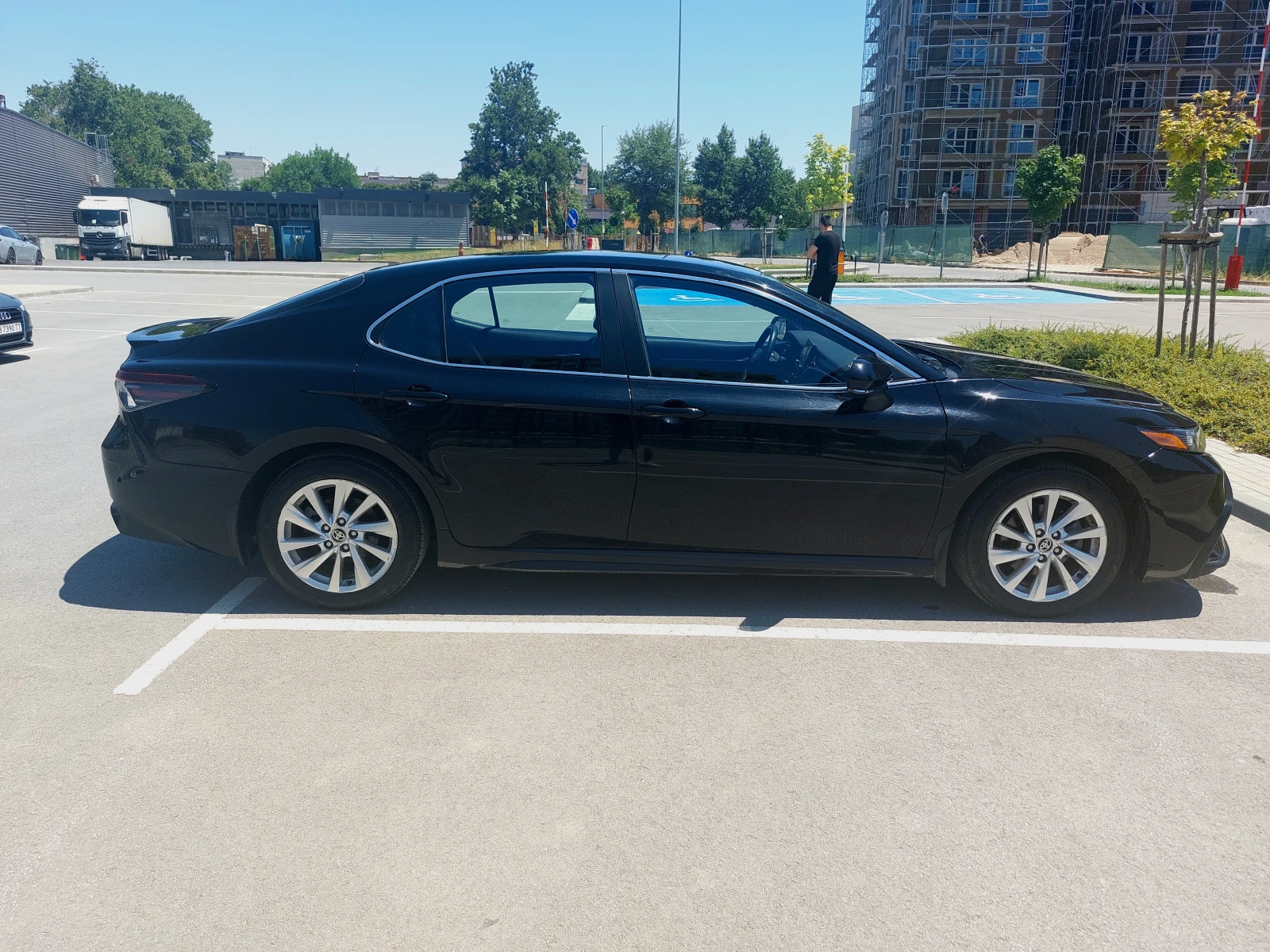 Toyota Camry SE - изображение 3