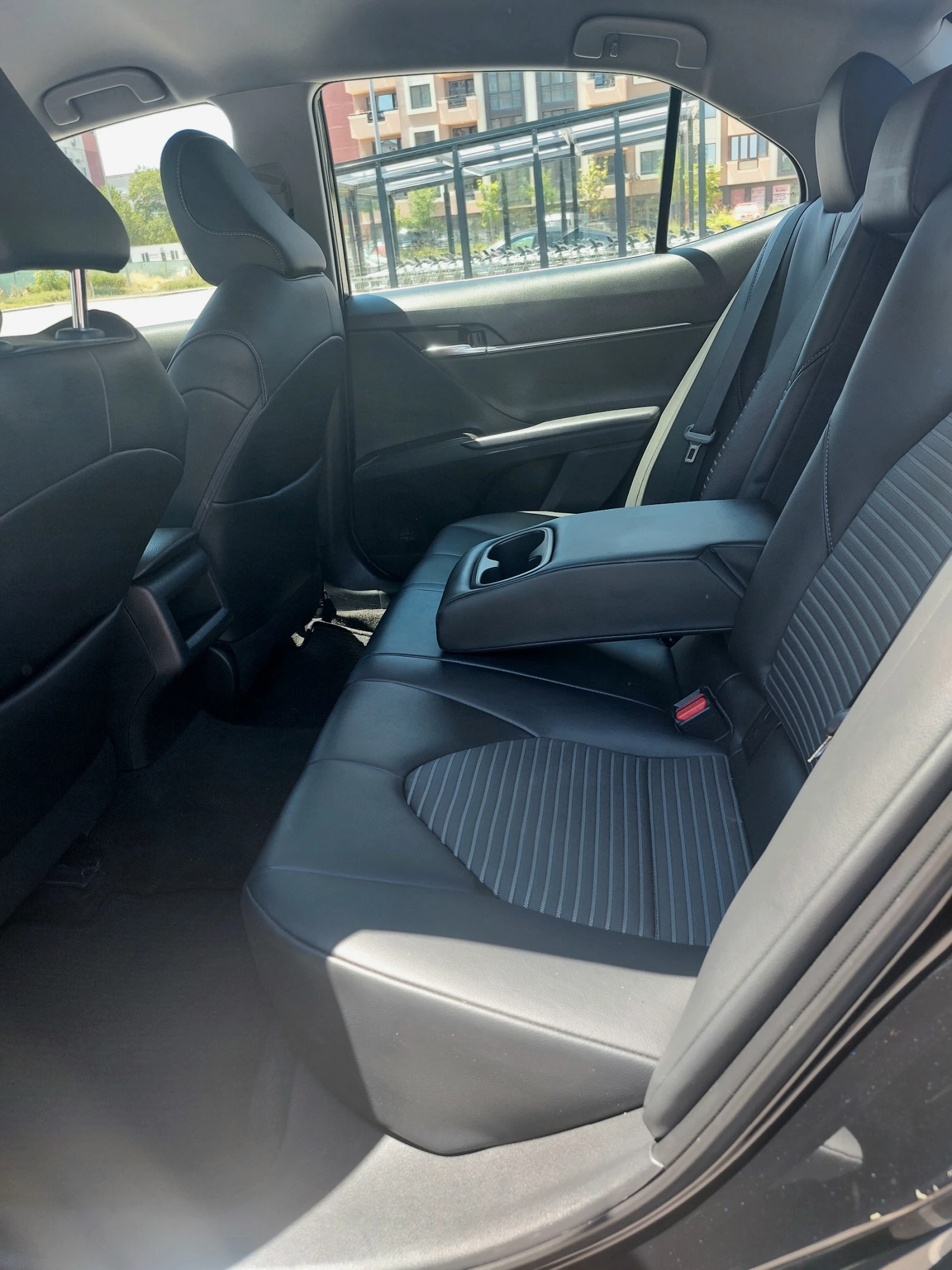 Toyota Camry SE - изображение 9